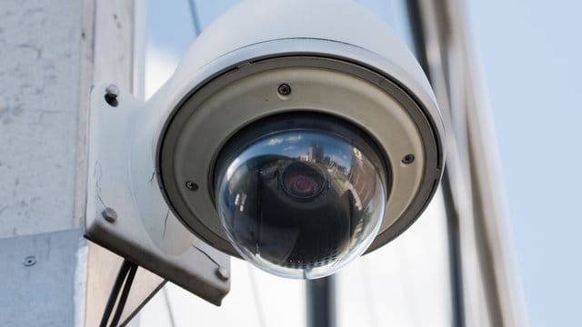 Eine Überwachungskamera der Polizei Hannover.