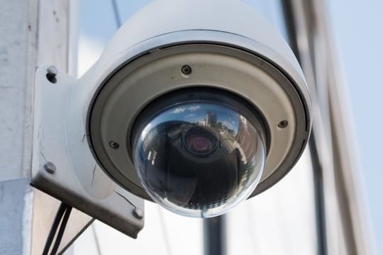 Eine Überwachungskamera der Polizei Hannover.
