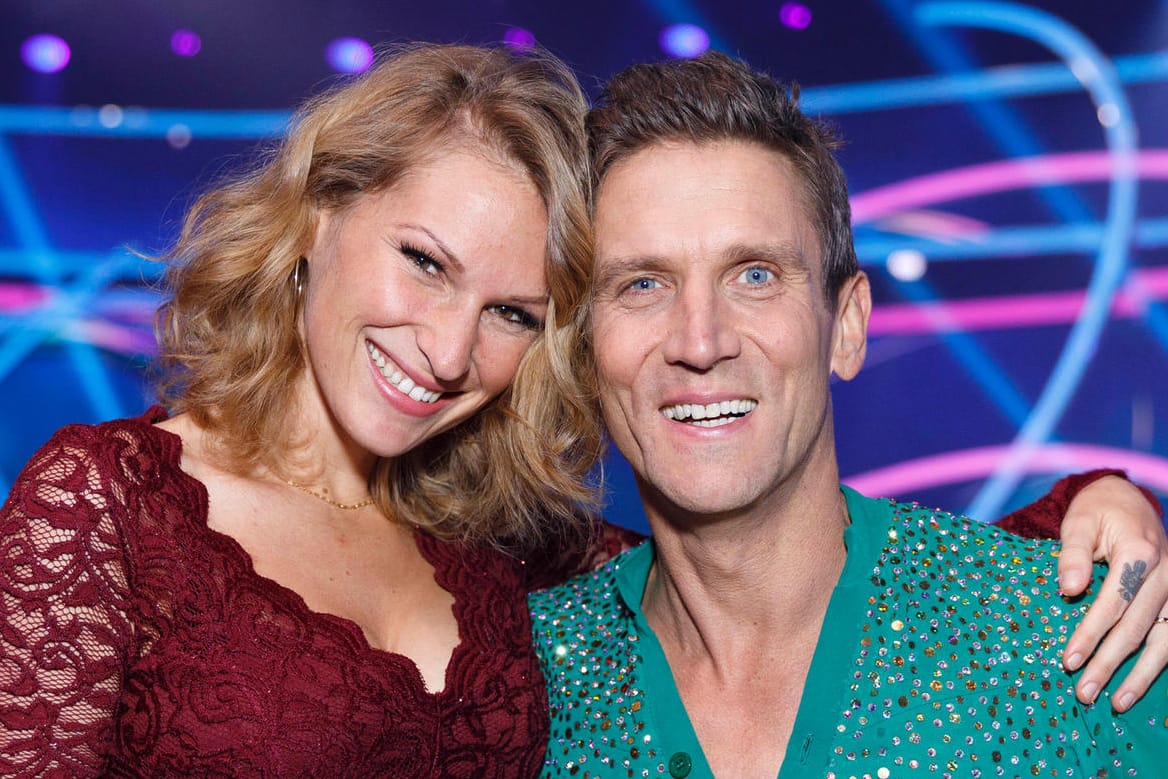 Janni Hönscheid bei "Dancing on Ice": Sie ist mit dem Schauspieler Peer Kusmagk verheiratet. (Archivbild)