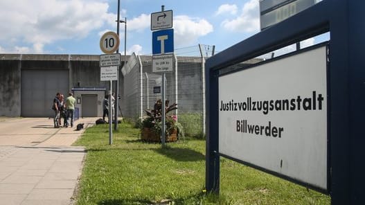 Blick auf die JVA Billwerder: In der Anstalt wurden Patronen gefunden.