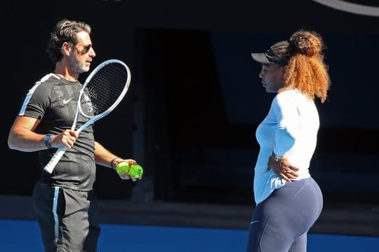 Will mit einem Strategiewechsel seinen Schützling wieder zu Siegen führen: Patrick Mouratoglou (l), der Trainer von Serena Williams.