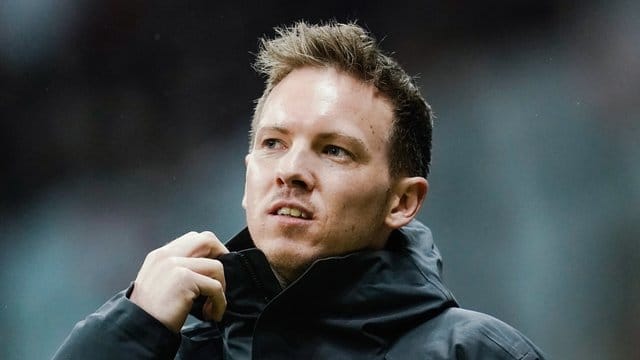 Muss in der Bundesliga mit seiner Elf nach dem Pokal-Aus direkt gegen den FC Bayern ran: Leipzigs Trainer Julian Nagelsmann. Muss in der Bundesliga mit seiner Elf nach dem Pokal-Aus direkt gegen den FC Bayern ran: Leipzigs Trainer Julian Nagelsmann.