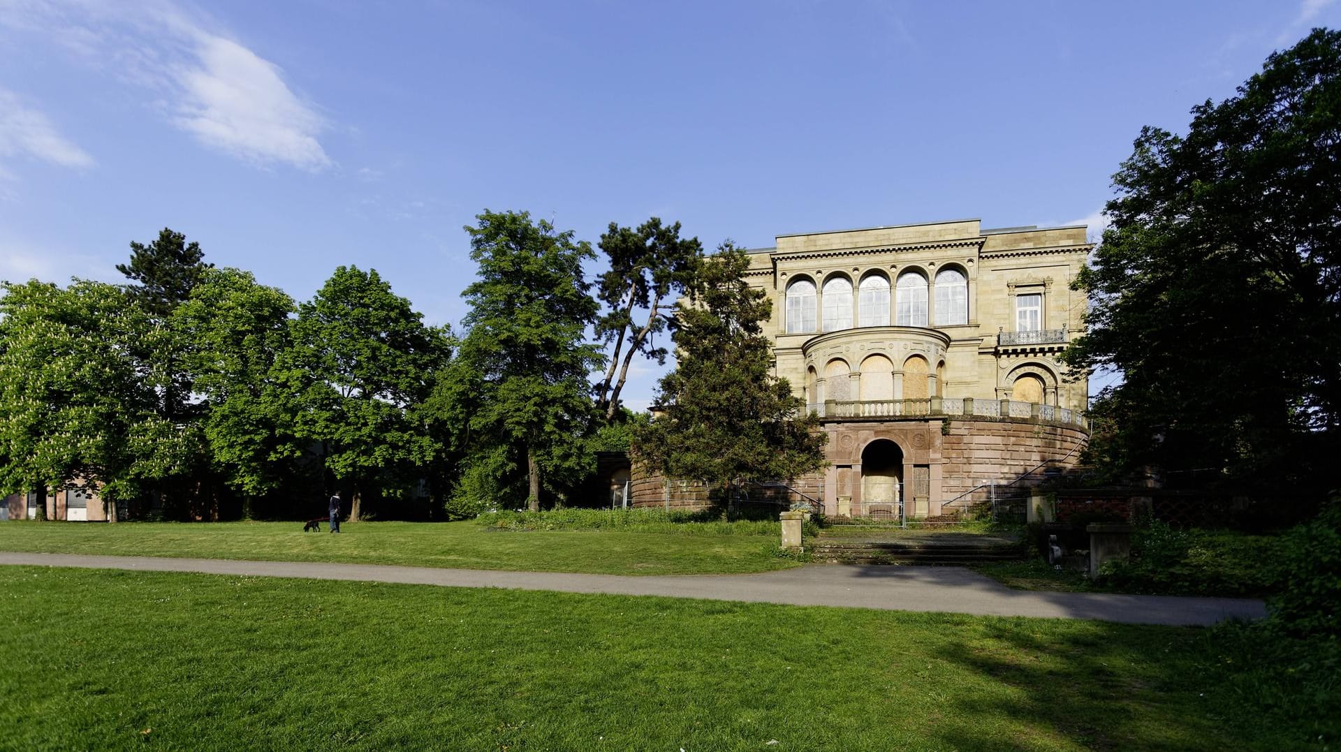 Außenansicht der Villa Berg: Der umliegende Landschaftspark Villa Berg verdankt der einstigen Sommerresidenz des württembergischen Königspaares seinen Namen.