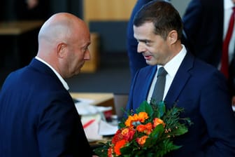 Thomas Kemmerich und Mike Mohring: Mit den Stimmen von CDU, FDP und offenbar auch der AfD ist Kemmerich zum neuen Ministerpräsidenten Thüringens gewählt worden.