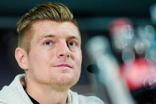 "Von daher ist es mein Ziel, jedes Turnier, dass ich anfange zu spielen, will ich gewinnen", sagt Kroos.