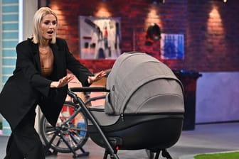 Lena Gercke: Die Moderatorin testete schon einmal einen Kinderwagen.