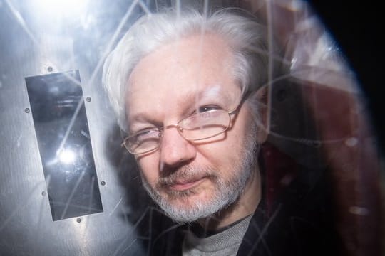 Wikileaks-Gründer Julian Assange sitzt seit April 2019 im Hochsicherheitsgefängnis Belmarsh im Osten Londons.