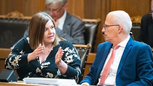 Koalitionspartner und Konkurrenten: Hamburgs Erster Bürgermeister Peter Tschentscher (SPD) und seine Stellvertreterin Katharina Fegebank (Grüne). Koalitionspartner und Konkurrenten: Hamburgs Erster Bürgermeister Peter Tschentscher (SPD) und seine Stellvertreterin Katharina Fegebank (Grüne).