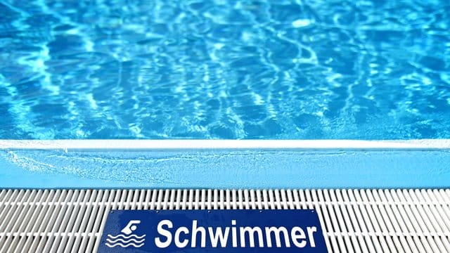 Schwimmbecken des Freiabdes "Saline"