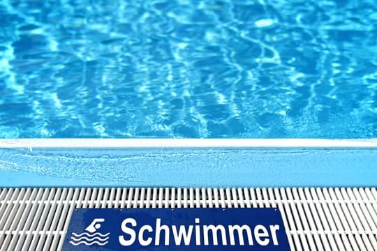 Schwimmbecken des Freiabdes "Saline"