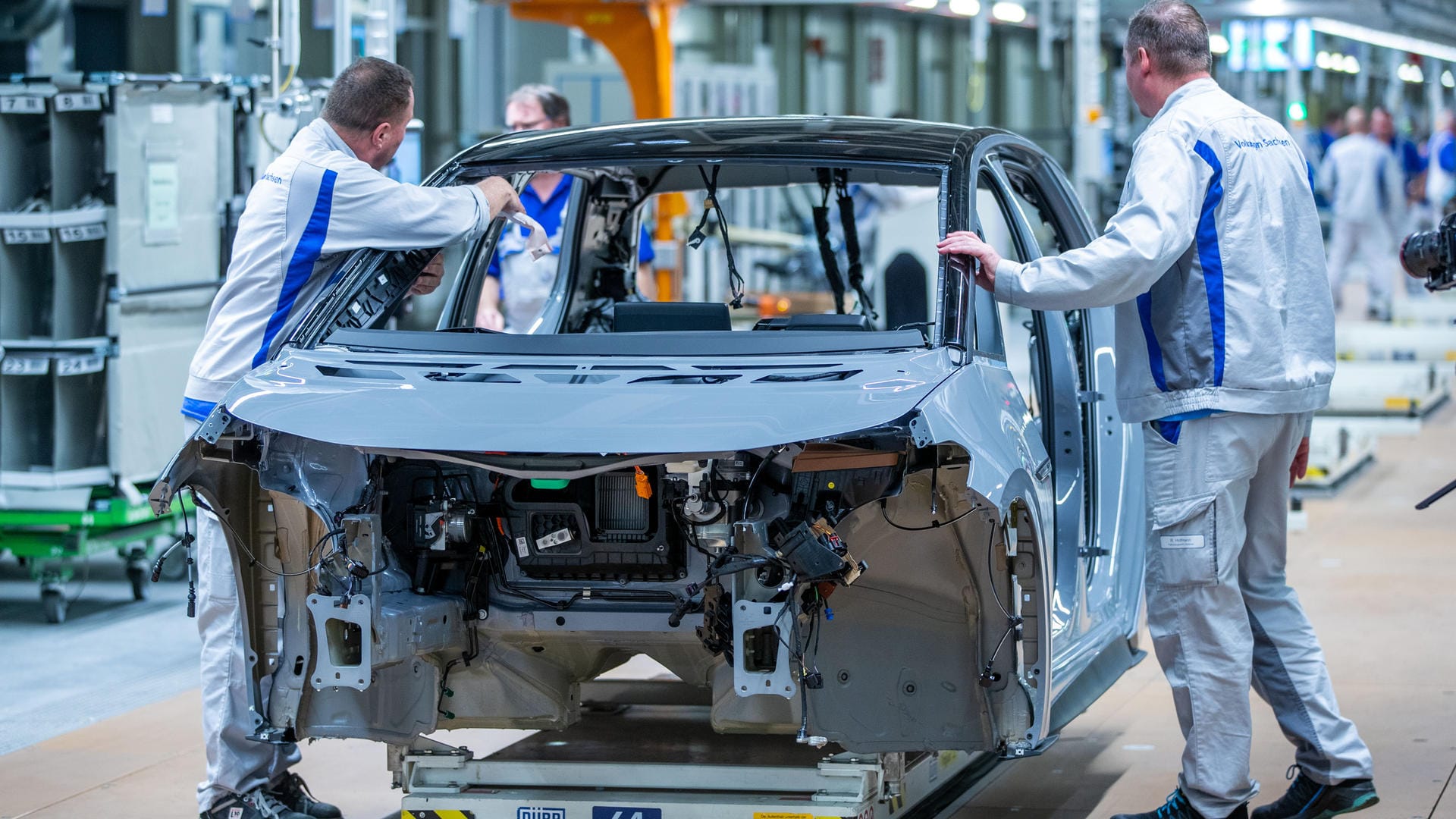 VW ID.3: In Zwickau (Sachsen) läuft er bereits vom Band. VW ID.3: In Zwickau (Sachsen) läuft er bereits vom Band.