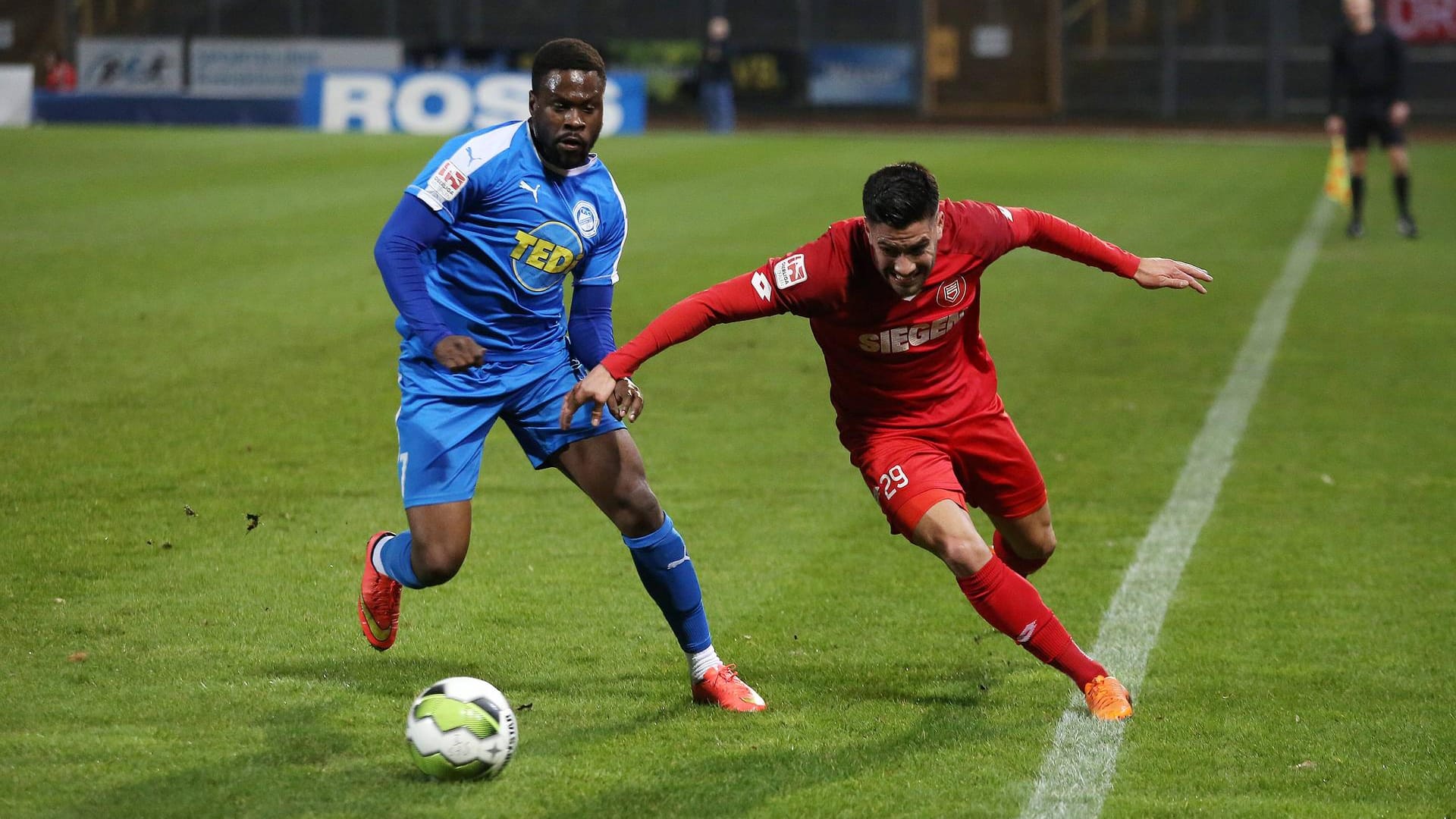 Oberliga Westfalen: Der FC Brünninghausen gegen die Sportfreunde Siegen.