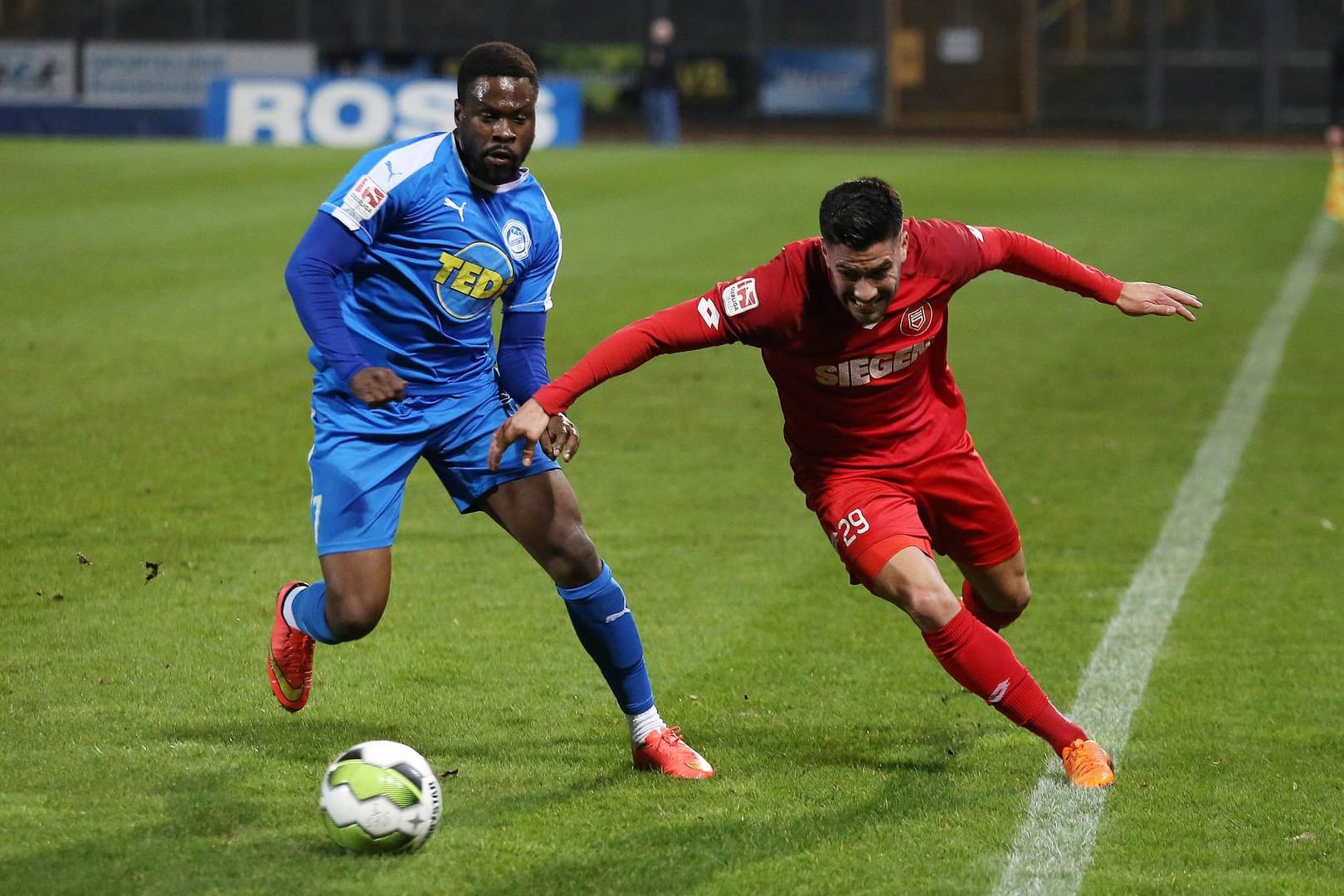 Oberliga Westfalen: Der FC Brünninghausen gegen die Sportfreunde Siegen.