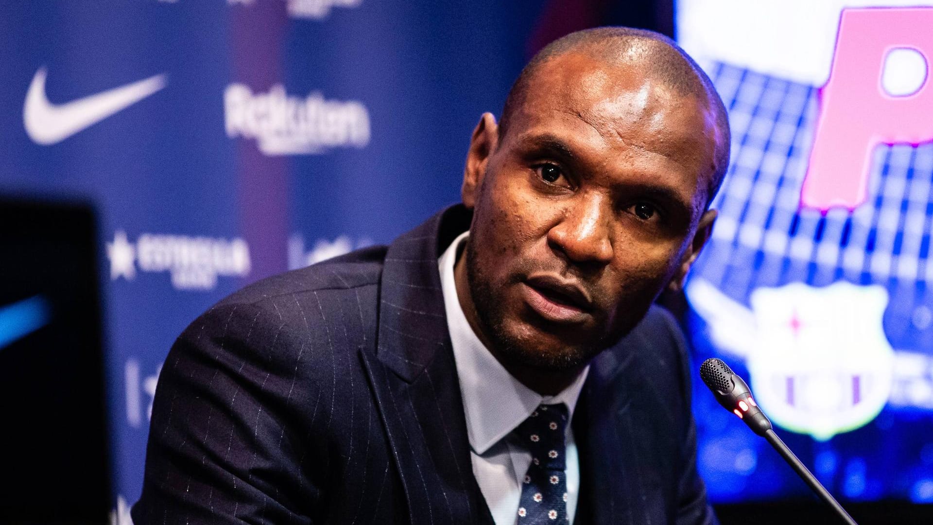 Hat momentan einen schweren Stand beim FC Barcelona: Sportdirektor Eric Abidal.