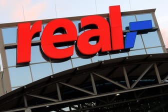 Real: Nach einem Streit über Preise stoppt Milram die Belieferung der Supermarktkette.