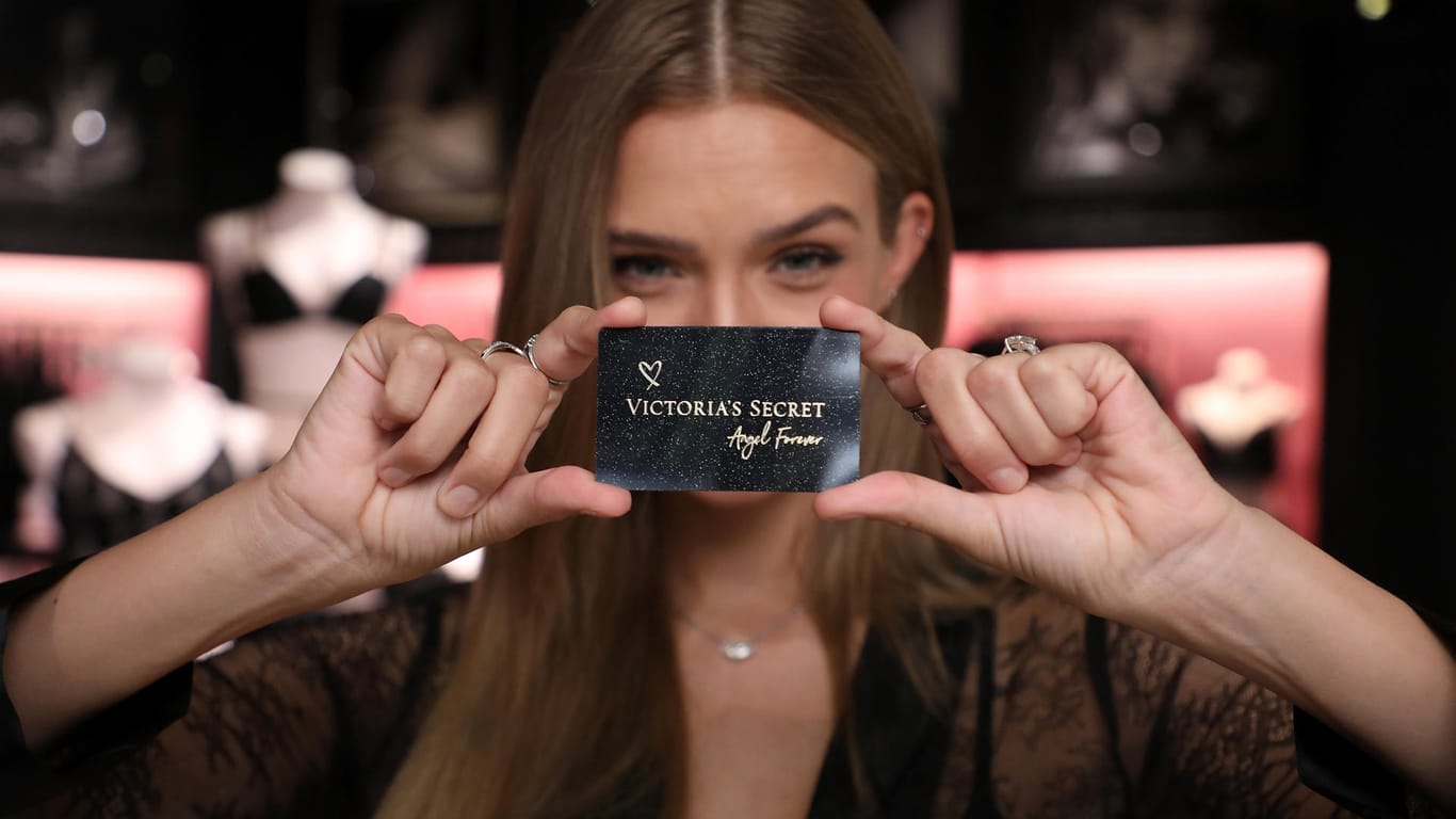 Die Mode-Welt in Aufruhr: "Victoria Secret"-Engel unterschreiben offenen Brief wegen "einer Kultur der Frauenfeindlichkeit, Mobbing und Belästigung".