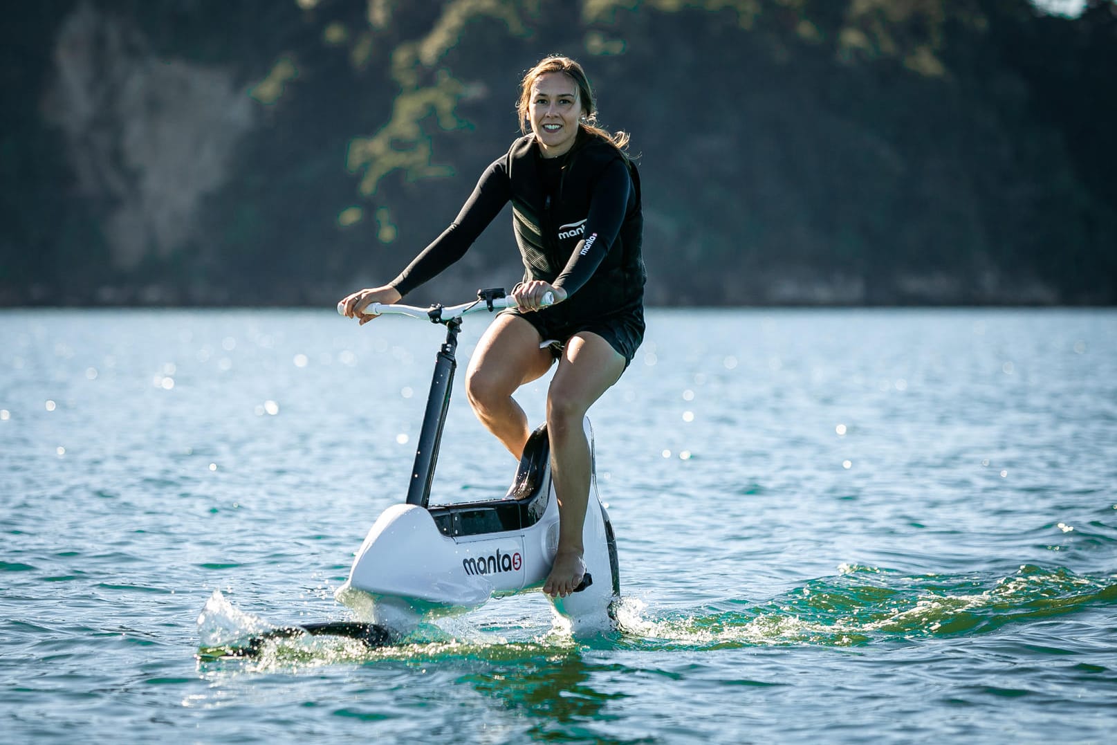 "Hydrofoil Bike": Das neue Wasserfahrrad kommt aus Neuseeland.