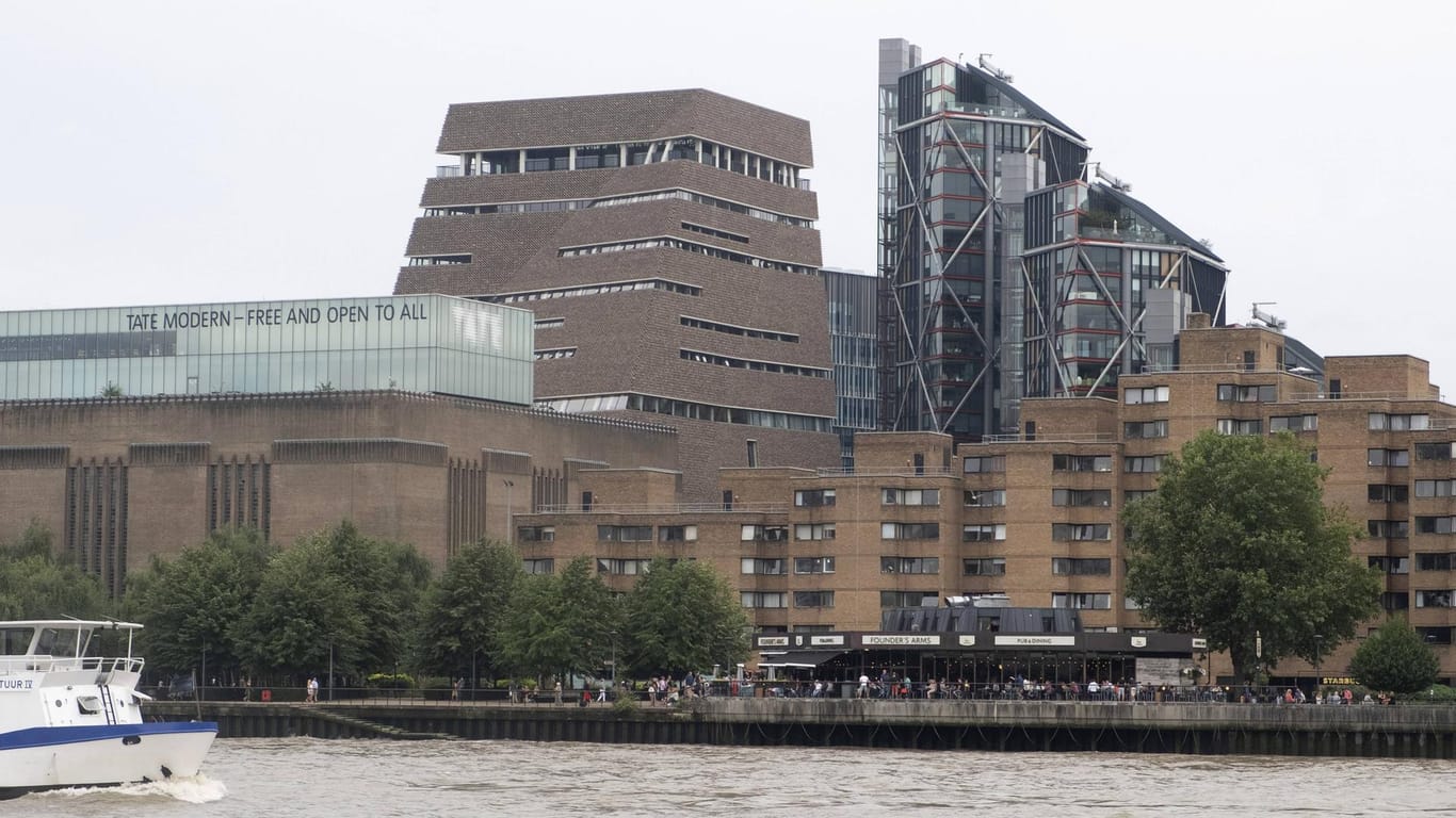 Das Londoner Tate Modern: Der Jugendlich stieß das Kind von der Aussichtsplattform im zehnten Stock (Archivbild).