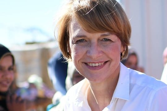 First Lady Elke Büdenbender wäre in jungen Jahren fast Krankenschwester geworden.