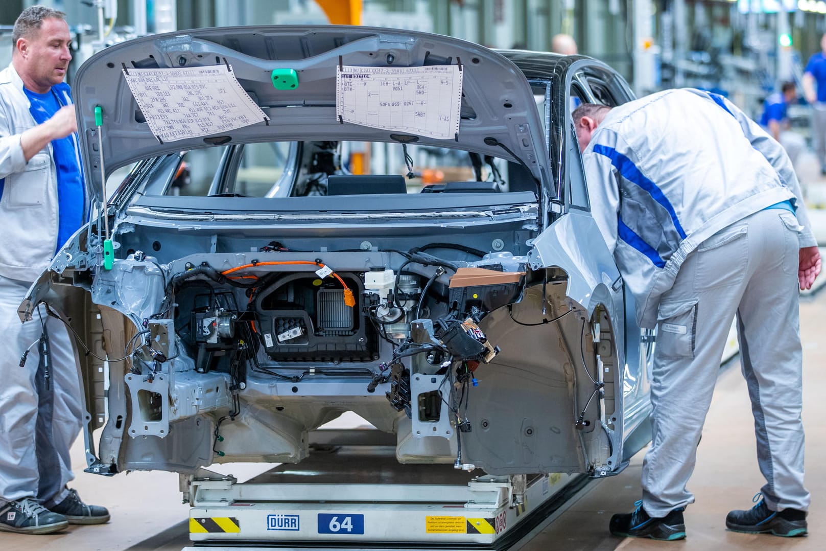 Volkswagen-Werk: In der Autobranche wandelt sich die Arbeitswelt radikal.