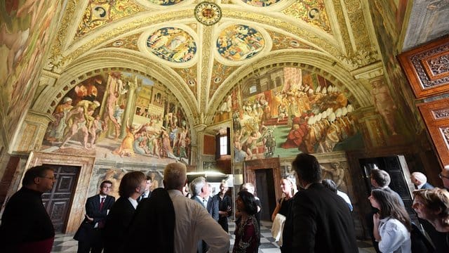 Die Vatikanischen Museen feiern das Raffael-Jahr.