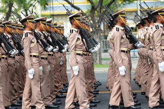Soldaten in Thailand (Symbolfoto): Der Amoklauf soll sich in einem Shopping-Center in der Stadt Korat abgespielt haben