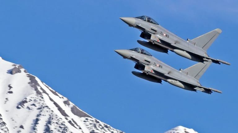 Österreich hatte sich 2003 für den Kauf von 18 Eurofightern entschlossen, später wurde auf 15 Jets abgespeckt.