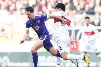 Wataru Endo (r) wird wahrscheinlich schon bald für den VfB Stuttgart spielen.