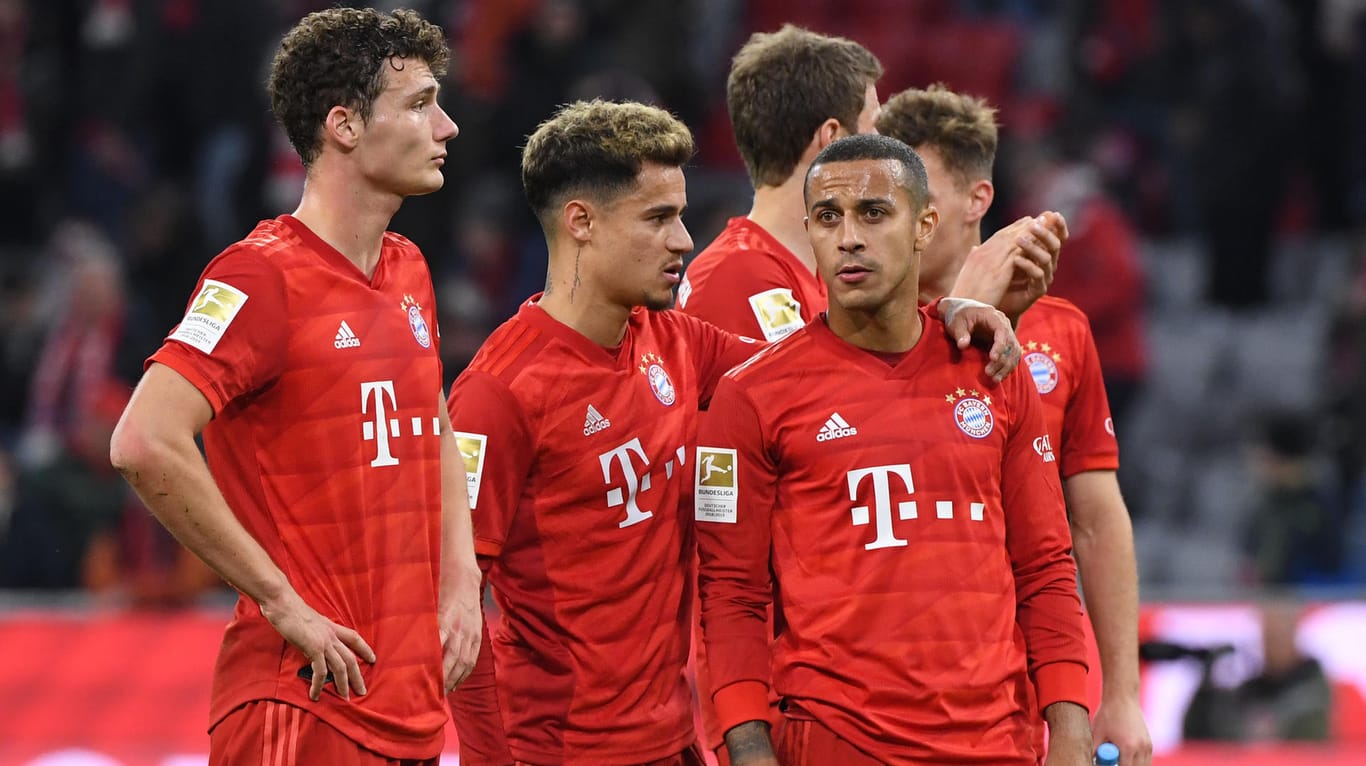Bayern-Spieler Pavard, Coutinho und Thiago (v. li.): Gegen Leipzig konnten nur wenige Stars überzeugen.