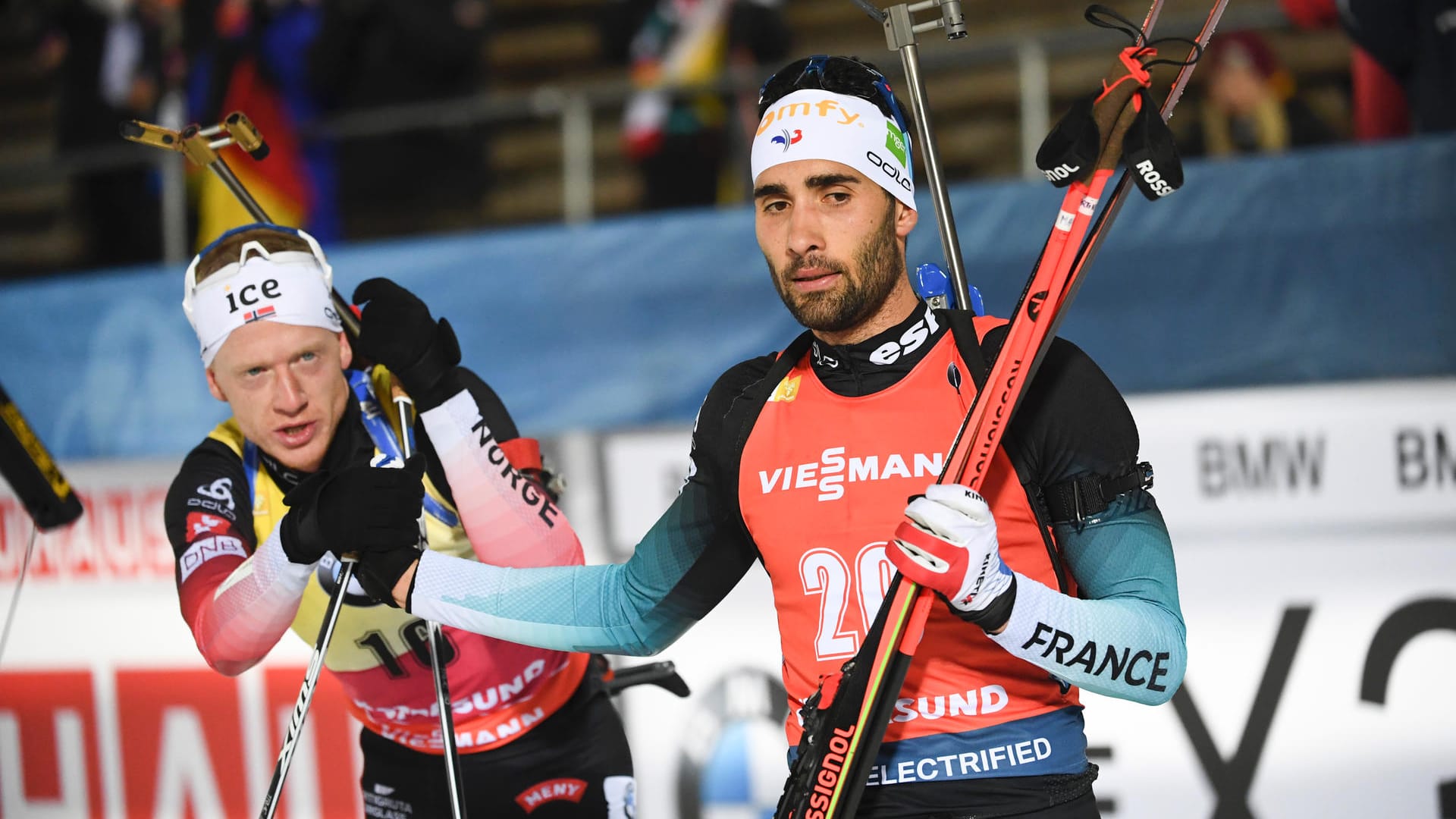 Bei 13 Rennen: Martin Fourcade (r.) hat in dieser Saison fünf Weltcup-Siege in den Einzeldisziplinen geholt, Johannes Thingnes Bö kommt auf sechs Erfolge.