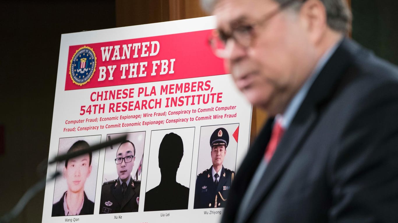 US-Justizminister Bill Barr: Die US-Justiz klagt vier chinesische Militärangehörige an.