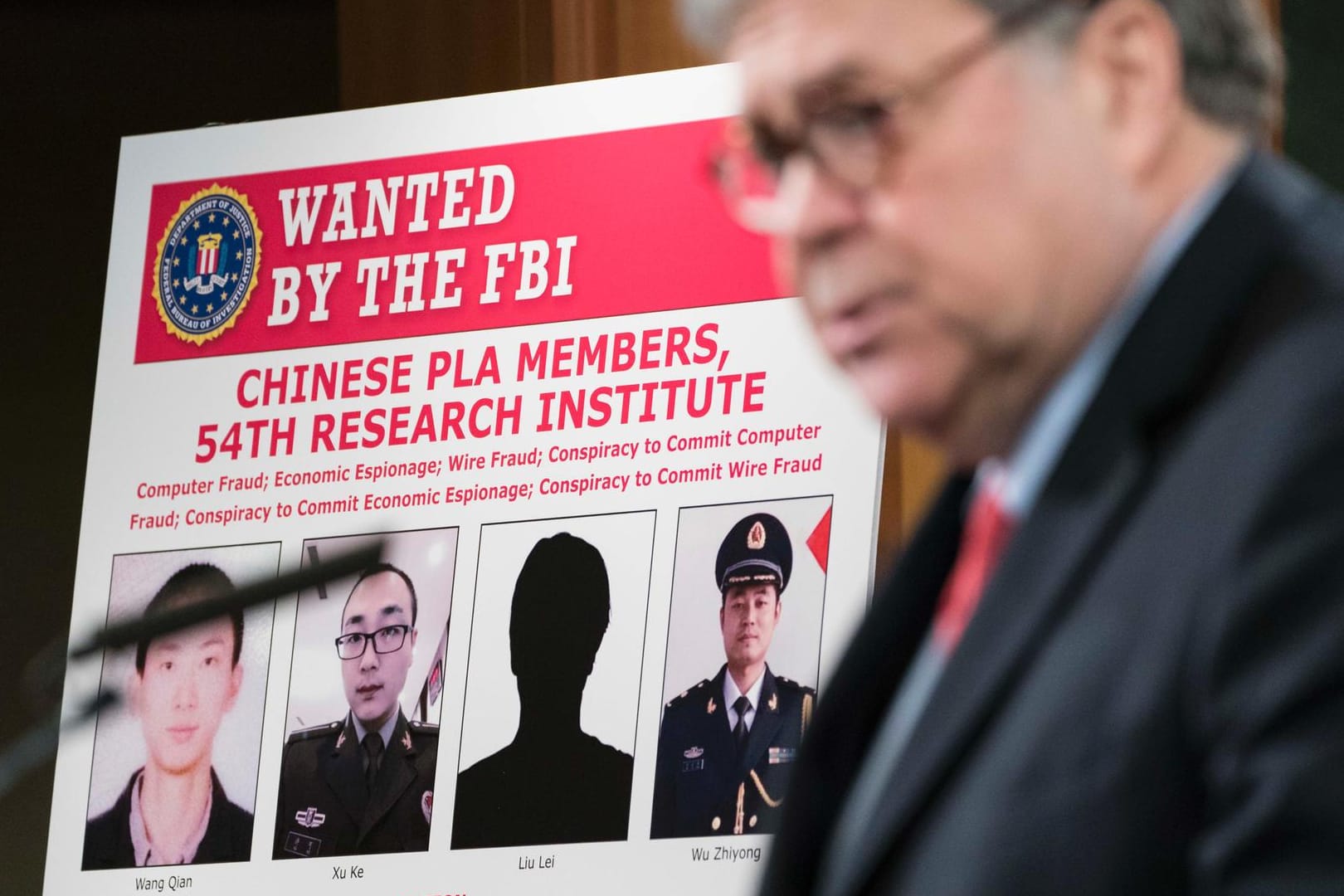 US-Justizminister Bill Barr: Die US-Justiz klagt vier chinesische Militärangehörige an.