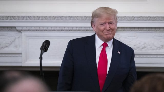 US-Präsident Donald Trump hat seinen Haushaltsentwurf für das Finanzjahr 2021 vorgelegt. US-Präsident Donald Trump hat seinen Haushaltsentwurf für das Finanzjahr 2021 vorgelegt.