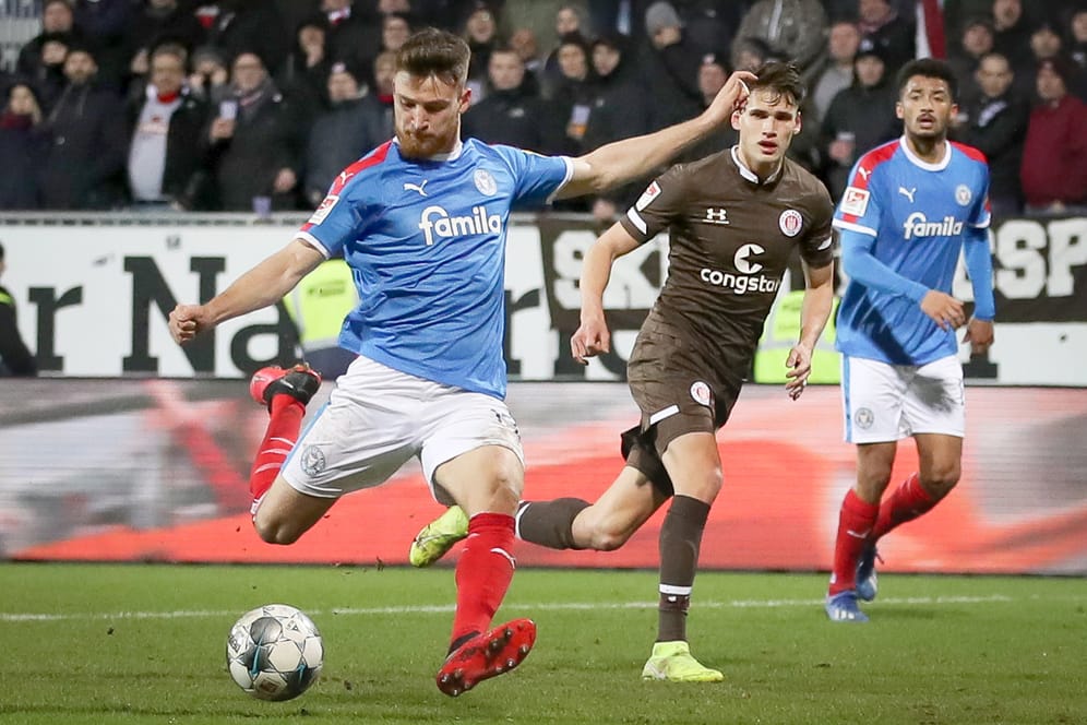 Holstein Kiel - FC St. Pauli: Die Störche gehen gegen die Kiezkicker wieder in Führung.