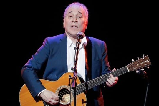 Der US-amerikanische Musiker Paul Simon spendet für Musikunterricht an New Yorker Schulen gespendet.