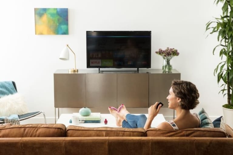 Mit dem Fire TV Streaming-Stick mit Alexa bekommen Sie maximales Entertainment. Heute sind viele Amazon Geräte stark reduziert erhältlich.