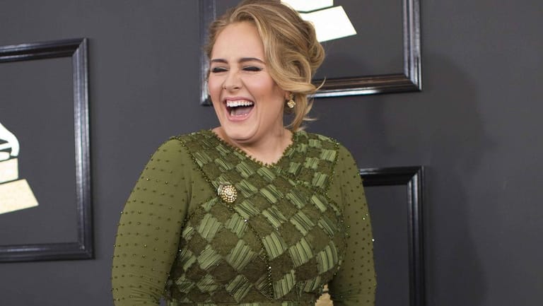 Adele: Hier ist die Sängerin bei den Grammys 2017 zu sehen.