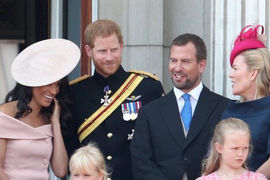 Meghan und Harry mit Peter Phillips (3.
