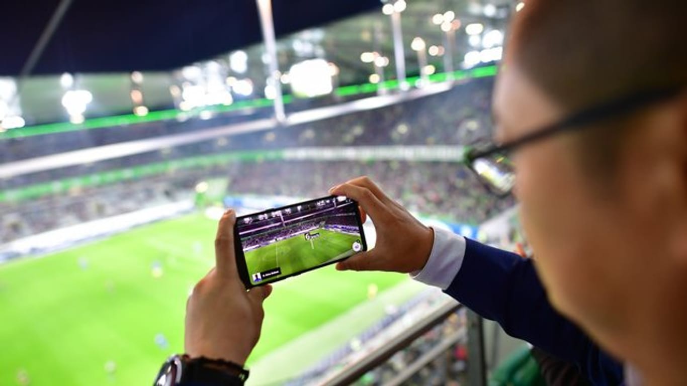 Der VfL Wolfsburg will mit 5G das Stadionerlebnis verändern.