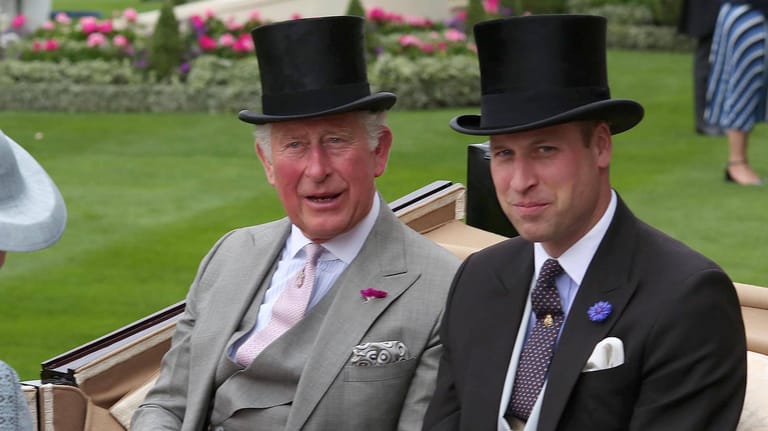 Papa und Sohn: Prinz Charles und Prinz William, hier bei einer gemeinsamen Kutschfahrt im Juni 2019 in Berkshire, England.