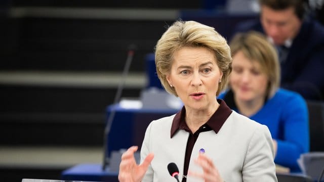"Es sind etwa 75 Milliarden Euro weniger für die gesamte Periode": EU-Kommissionschefin Ursula von der Leyen. "Es sind etwa 75 Milliarden Euro weniger für die gesamte Periode": EU-Kommissionschefin Ursula von der Leyen.