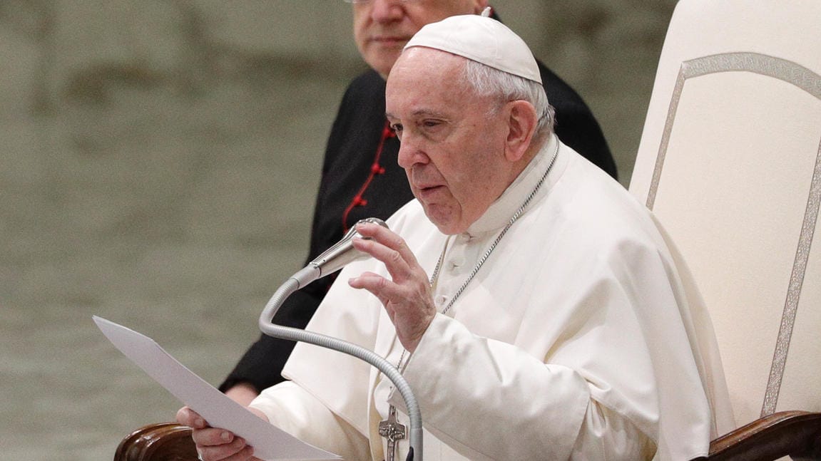 Papst Franziskus bei der wöchentlichen Generalaudienz im Vatikan: Er vermied eine klare Aussage zur Weihe von Verheirateten. Papst Franziskus bei der wöchentlichen Generalaudienz im Vatikan: Er vermied eine klare Aussage zur Weihe von Verheirateten.