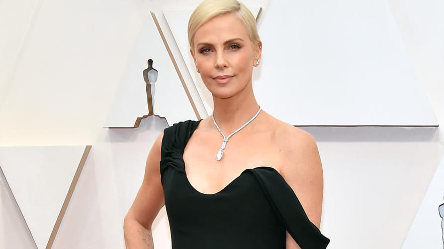 Charlize Theron: Die Schauspielerin hat ein Foto der Oscar-Verleihung geteilt, das zweifellos Kultfaktor hat.