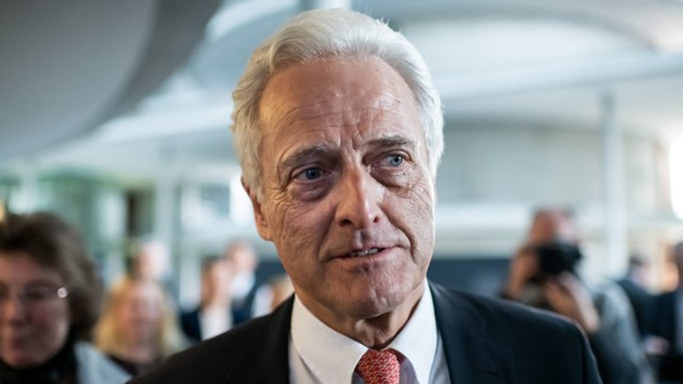 Peter Ramsauer kommt zur Sitzung des Untersuchungsausschusses im Bundestag. Peter Ramsauer kommt zur Sitzung des Untersuchungsausschusses im Bundestag.
