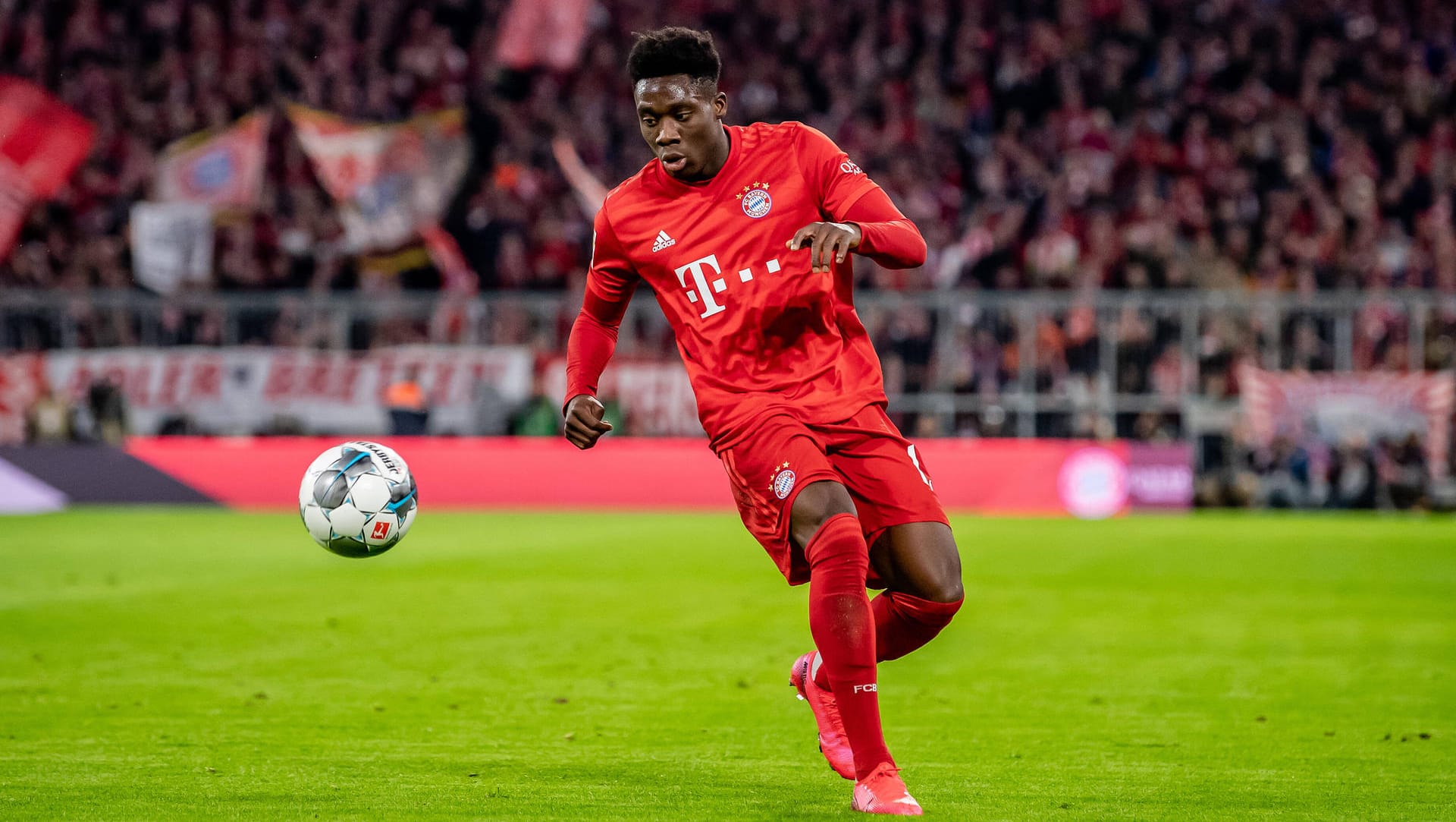 Wieder im Training: Alphonso Davies ist bereit für Bayerns Partie am Sonntag in Köln.