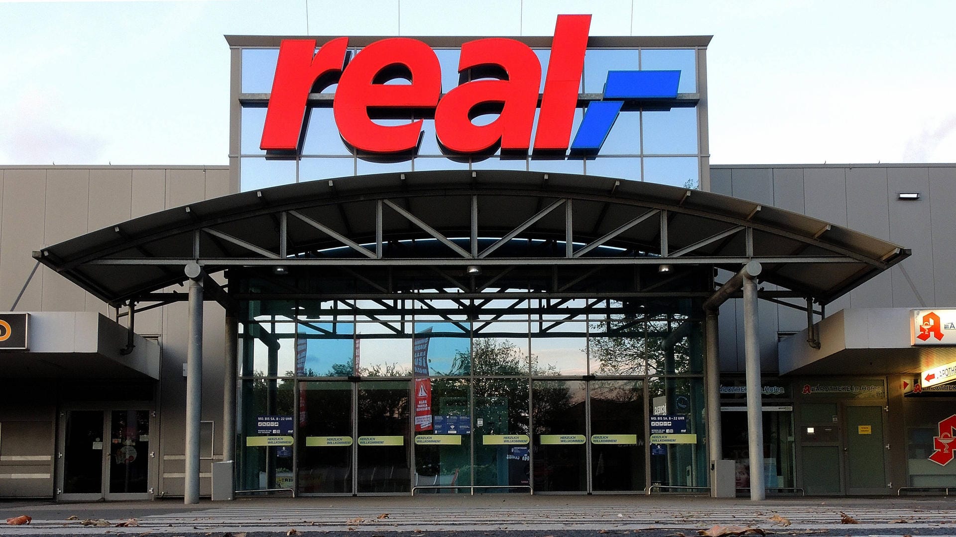 Realmarkt: Nach dem Verkauf soll die Supermarktkette mit aktuell rund 34.000 Beschäftigen zerschlagen werden.