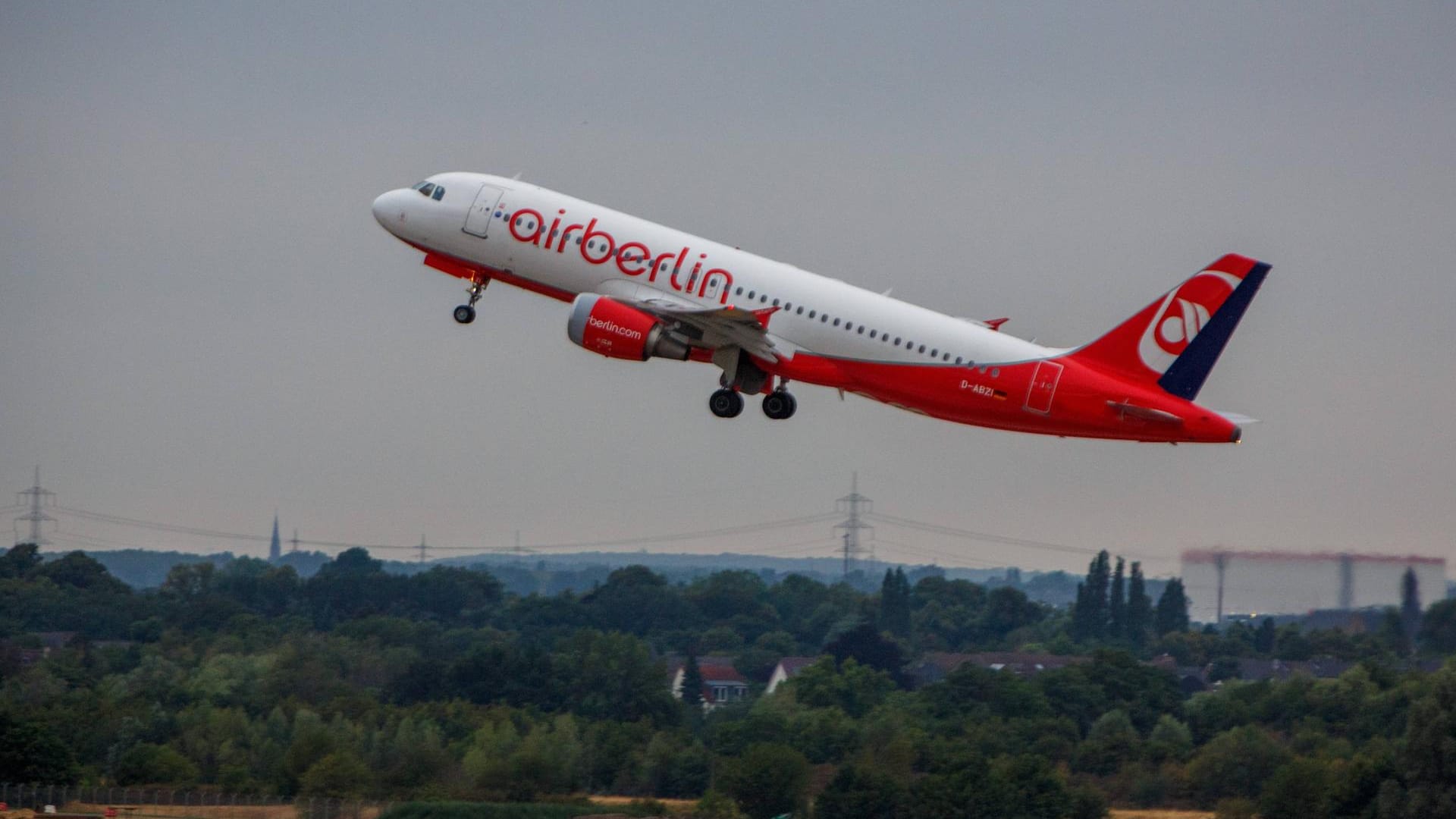 Urteil: Fast zweieinhalb Jahre nach der Insolvenz von Air Berlin hat das Bundesarbeitsgericht die Kündigung von Piloten für unwirksam erklärt.