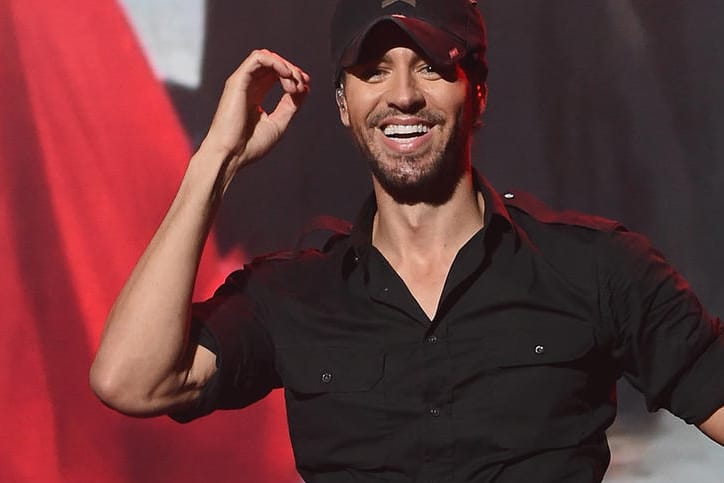 Enrique Iglesias: Auf Instagram bestätigt er jetzt, dass er zum dritten Mal Vater geworden ist.