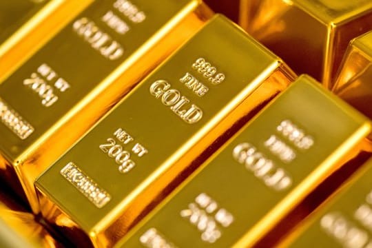Nicht alles was glänzt, ist Gold: Wer über Sparpläne in Edelmetall investiert, sollte vorsichtig sein. Nicht alles was glänzt, ist Gold: Wer über Sparpläne in Edelmetall investiert, sollte vorsichtig sein.