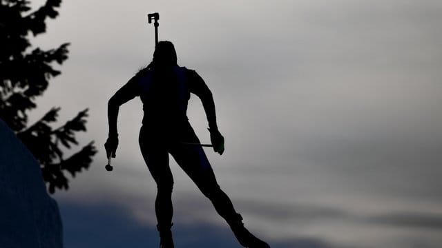 Das erste Einzelrennen bei der Biathlon-WM ist der Sprint der Damen. Das erste Einzelrennen bei der Biathlon-WM ist der Sprint der Damen.